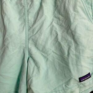 Patagonia Women’s L Baggie Shorts 5”